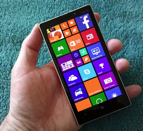 Nokia Lumia 930 .